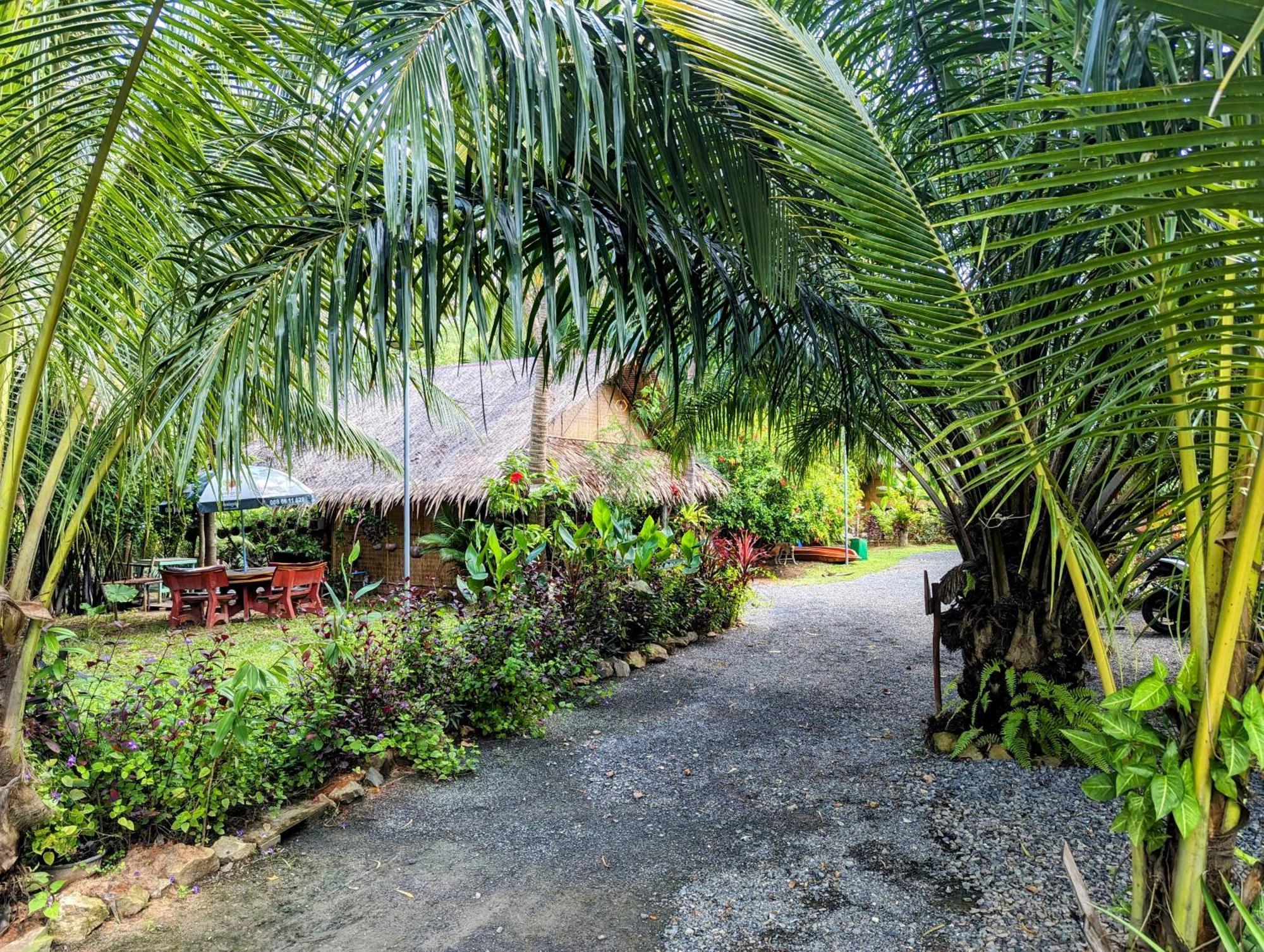 Nary Garden Hotel Kampot Bagian luar foto