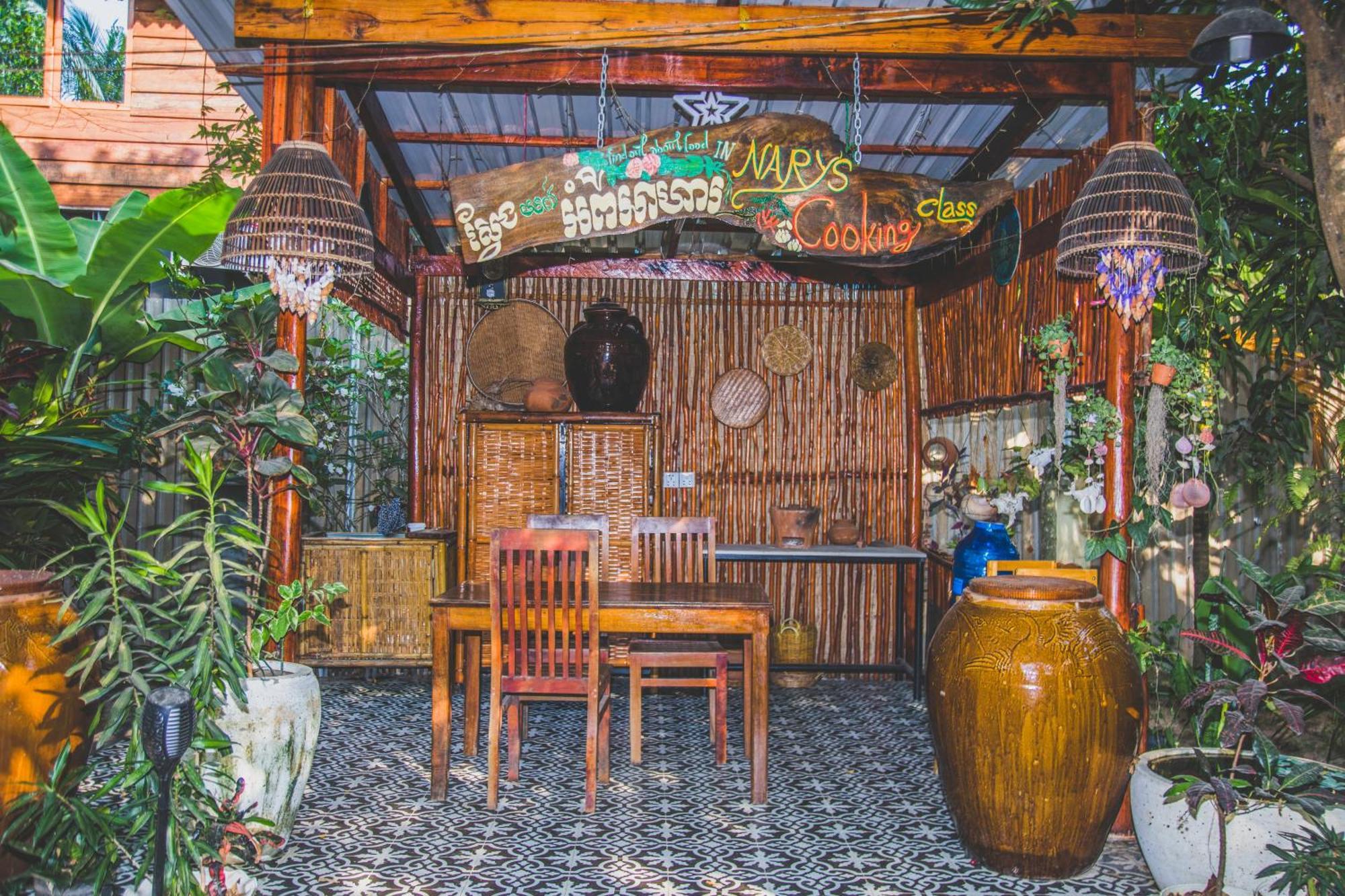Nary Garden Hotel Kampot Bagian luar foto